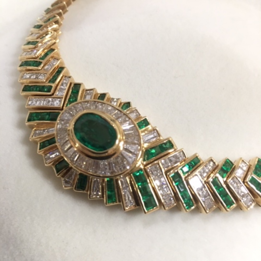 Stunning Emerald and Diamond Necklace